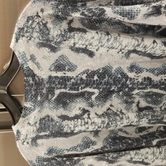 💕ALLSAINTS💕 Python Jumper Sweater ~ Blue Snakeskin Animal Print Medium M NWT - Picture 4 of 9